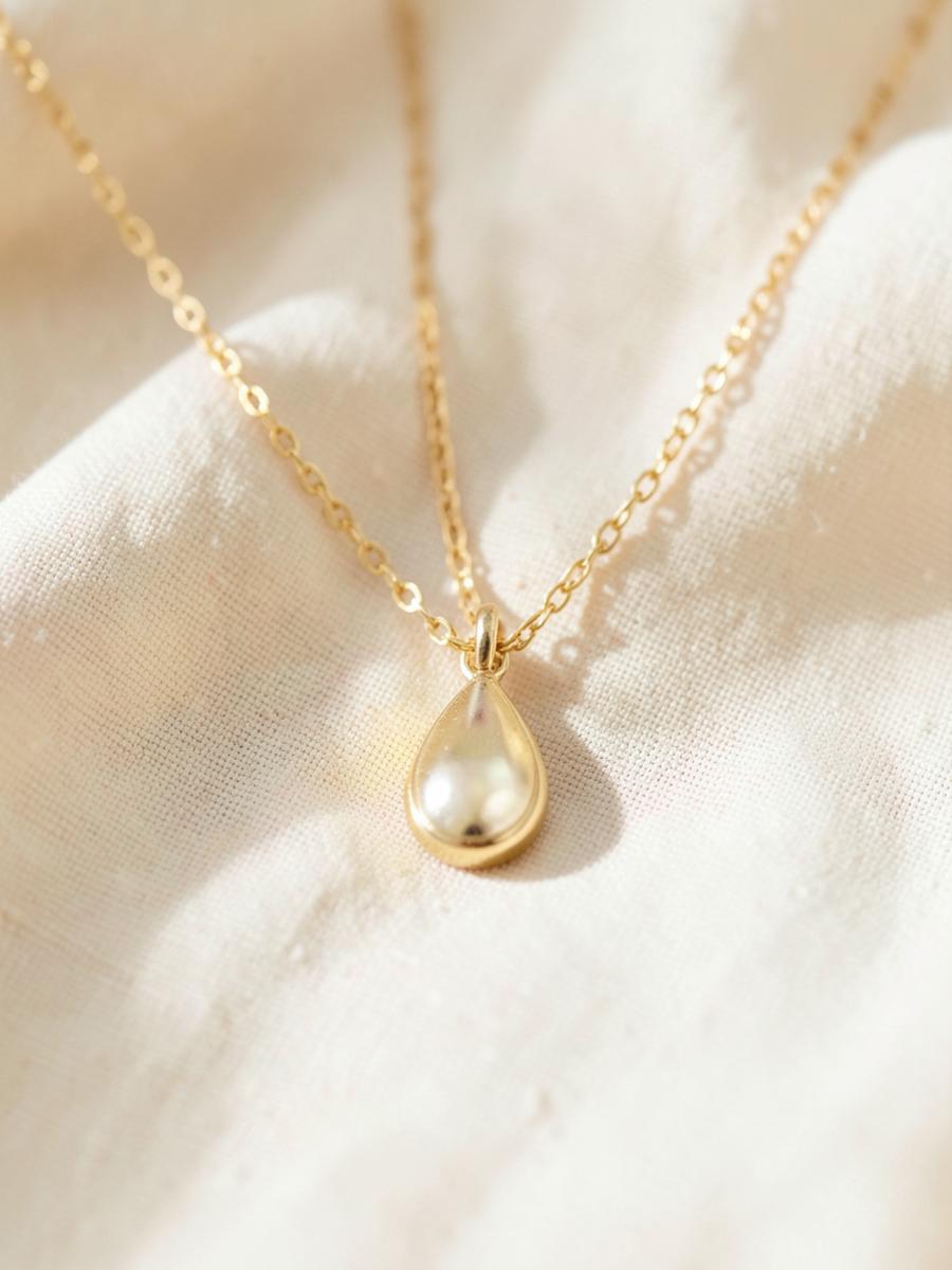 Eudora Teardrop Necklace